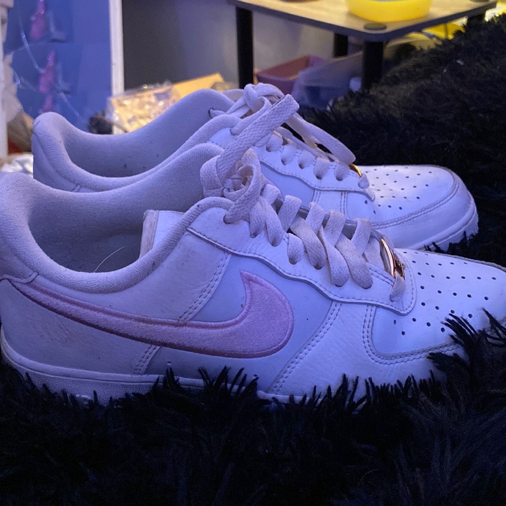 Pink Airforce 1s